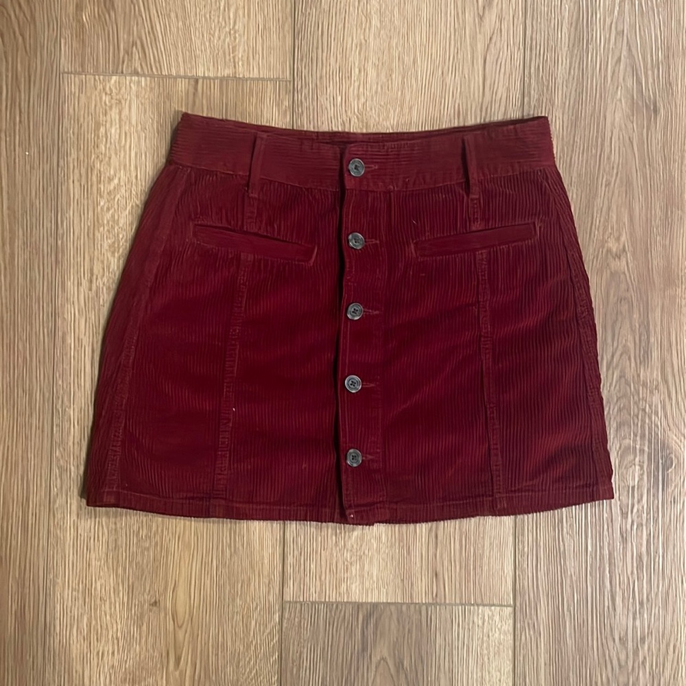 American Eagle Red Corduroy Skirt Women's Size 4